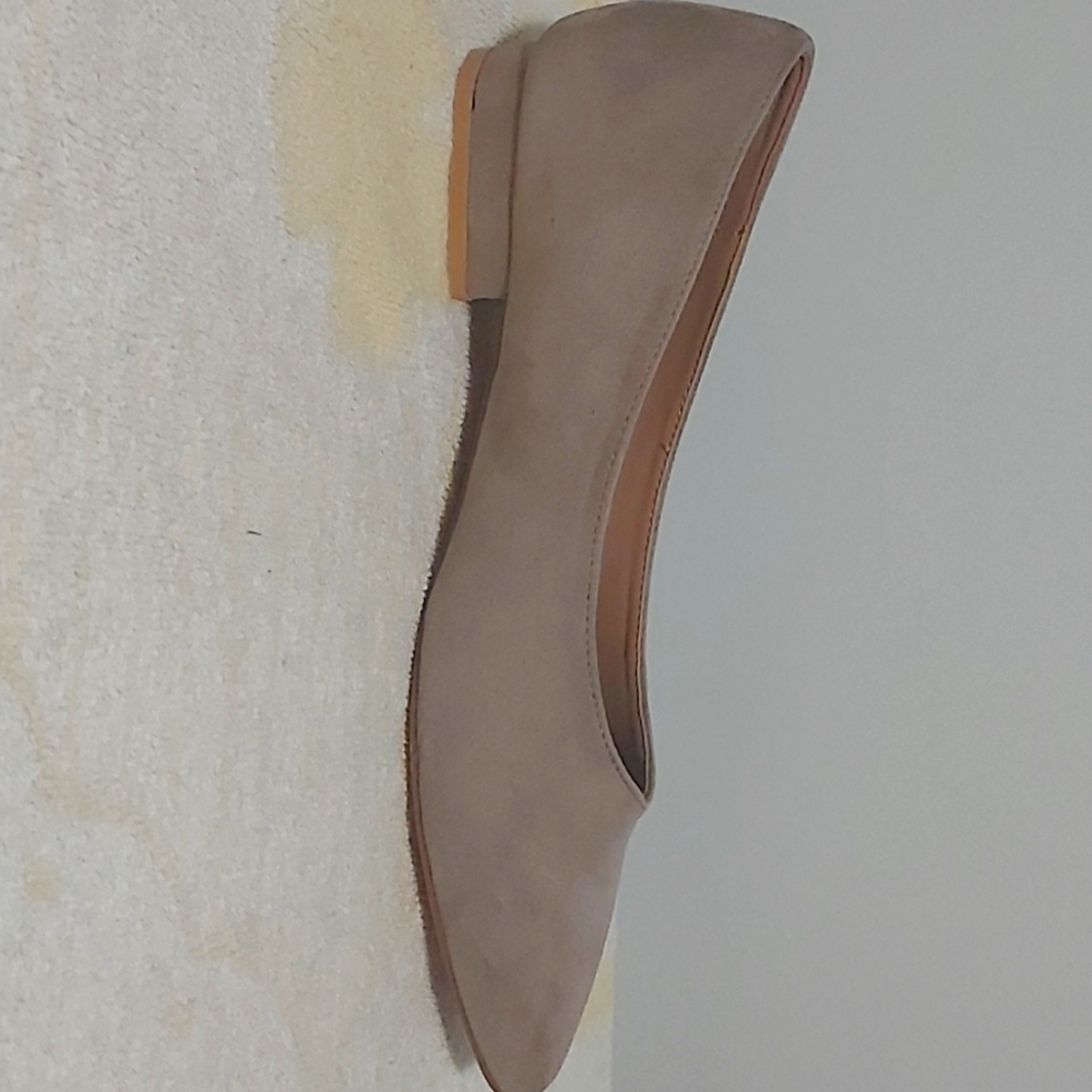 Shoes size 8